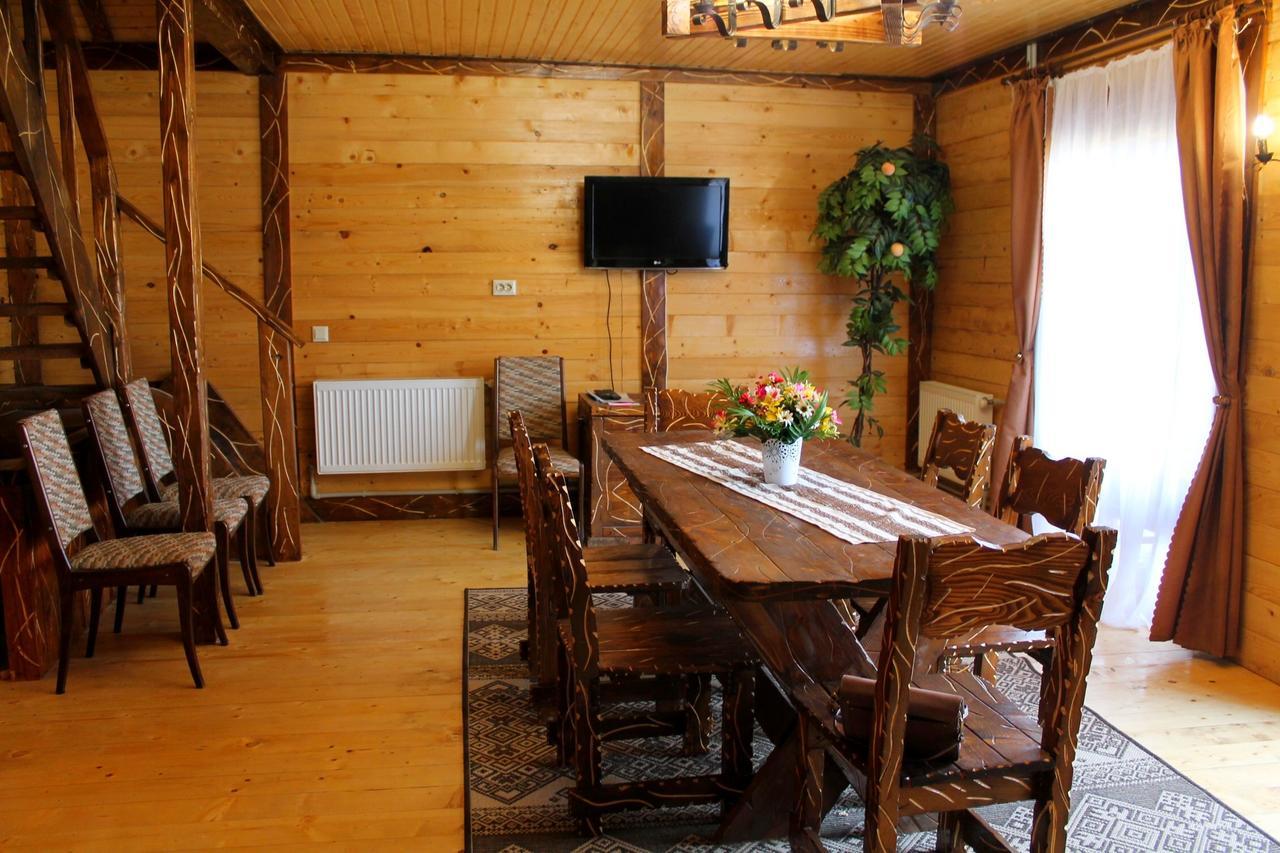 Szlachta Cottage Boekovel Buitenkant foto