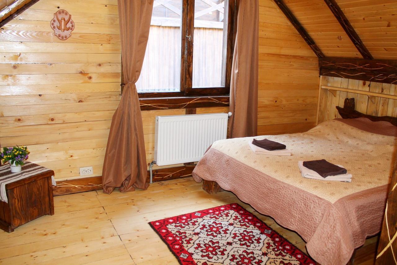 Szlachta Cottage Boekovel Buitenkant foto
