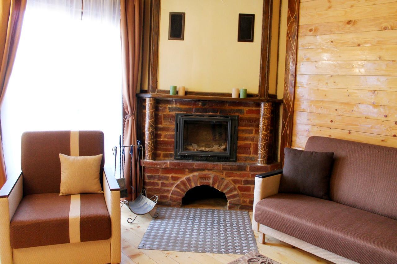 Szlachta Cottage Boekovel Buitenkant foto