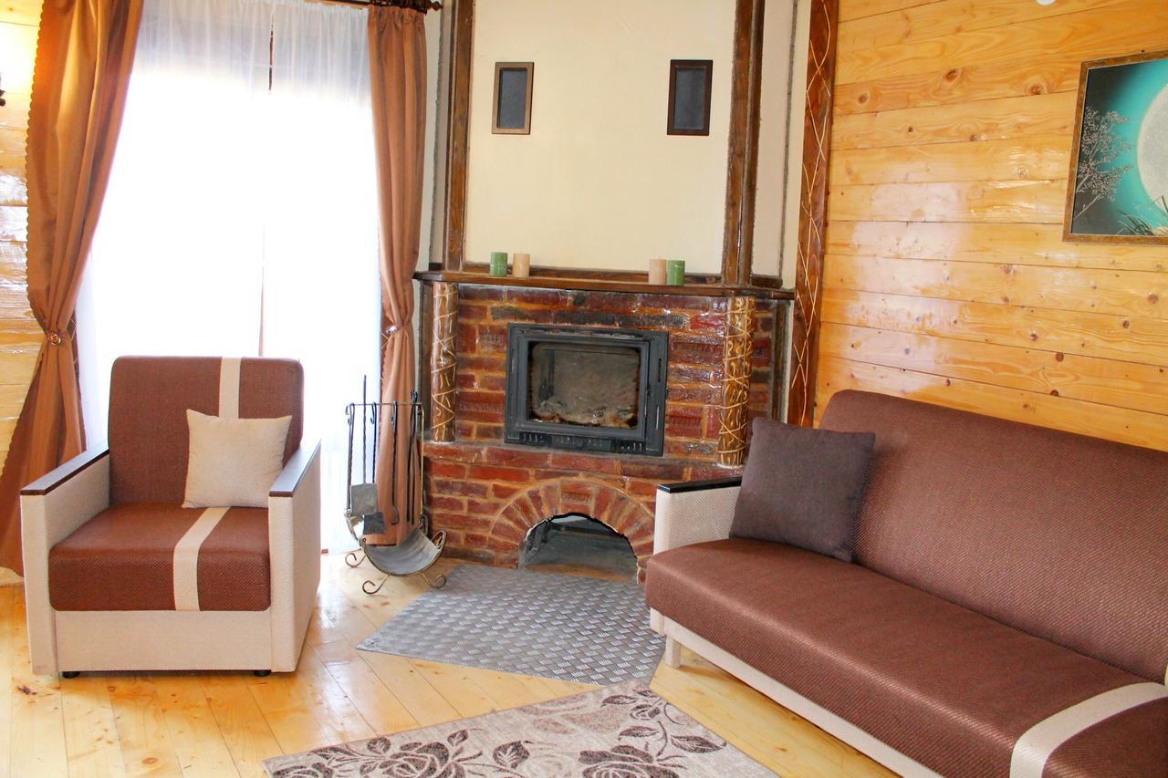 Szlachta Cottage Boekovel Buitenkant foto