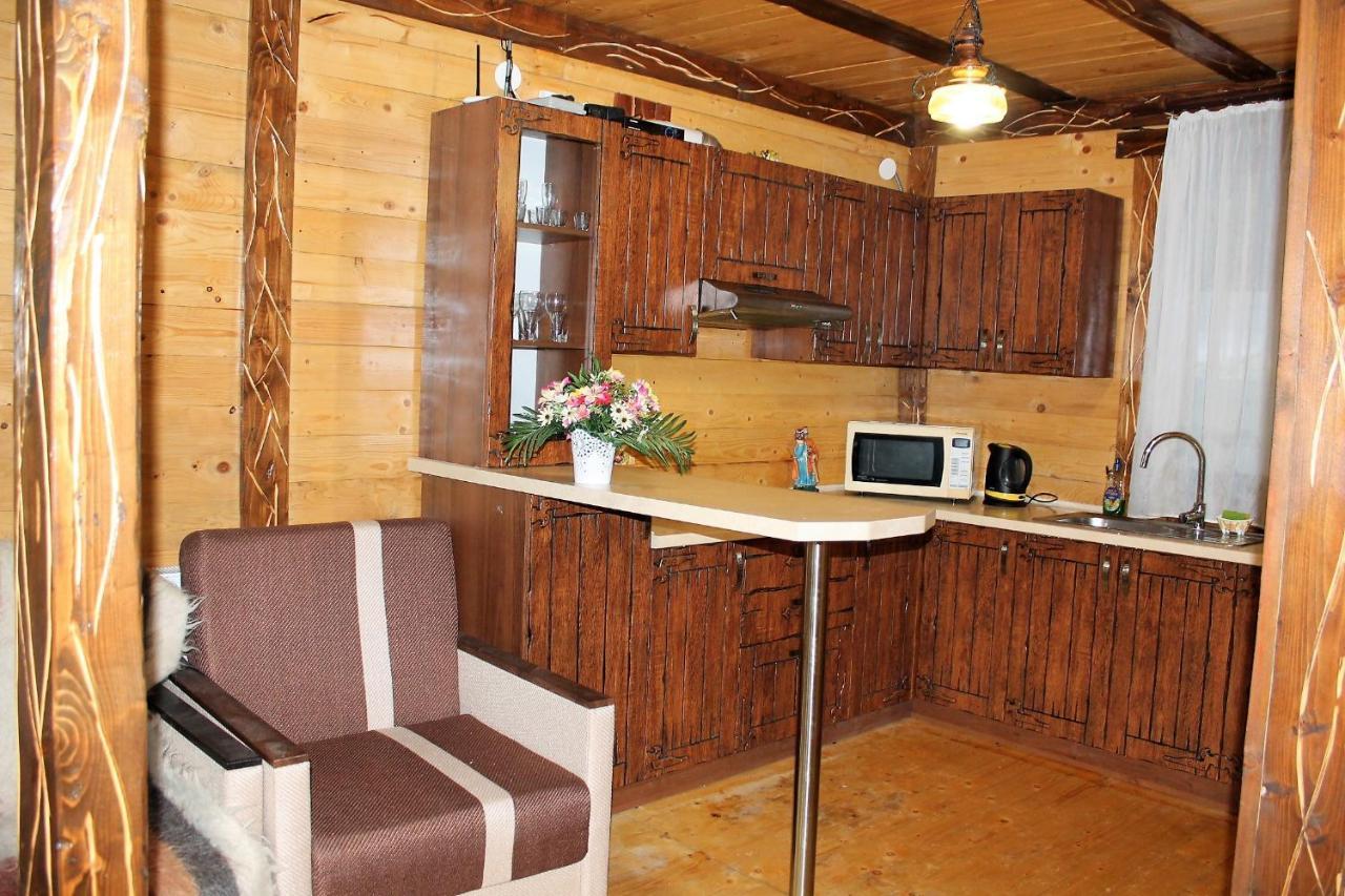 Szlachta Cottage Boekovel Buitenkant foto